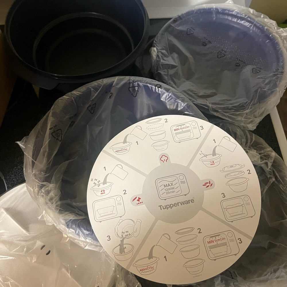 New Tupperware Smart Multi-Cooker - Picture 3 of 8